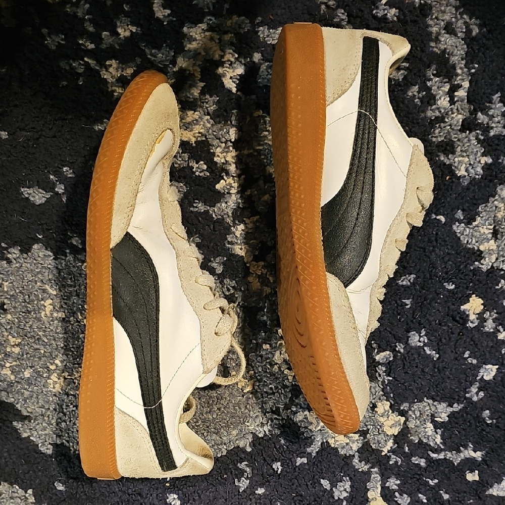 Puma Women's White and Black Sneakers with Tan Soles. Very Good Used Condition